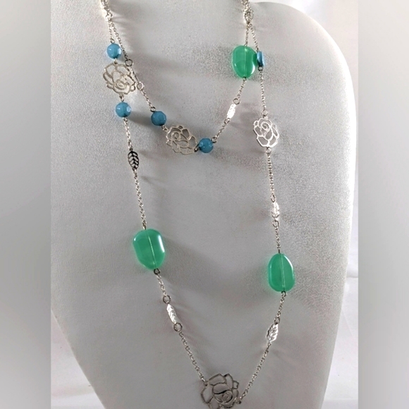 Rose and Blue & Green Beaded Chain Necklace - Picture 3 of 6